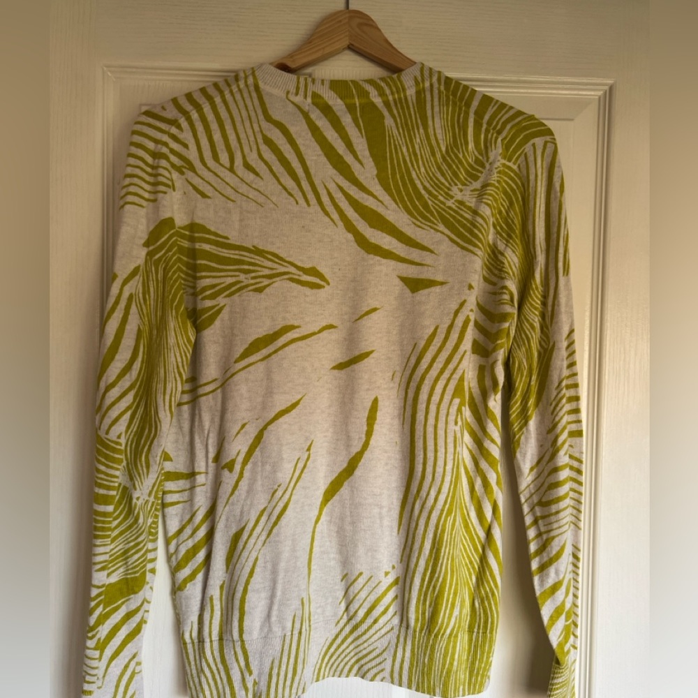 Banana Republic sweater.  Light weight.  Size Medium